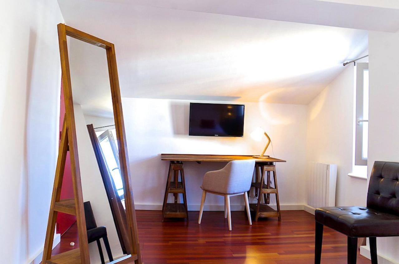 Sainte Catherine - Duplex 1 Chambre Proche Des Boutiques Du Centre Ville Bordeaux Exterior photo